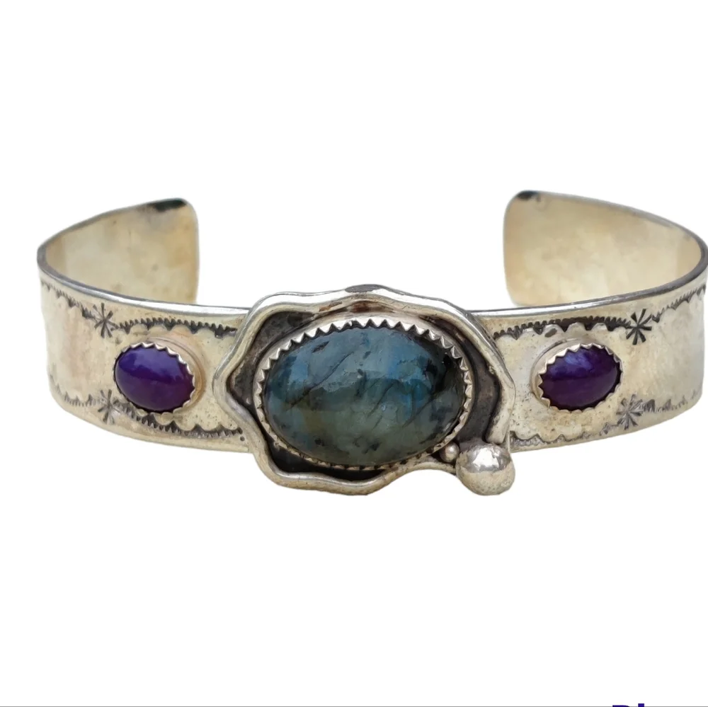 Vintage sterling signed artisan made labradorite and sugilite cuff bracelet - Picture 2 of 9